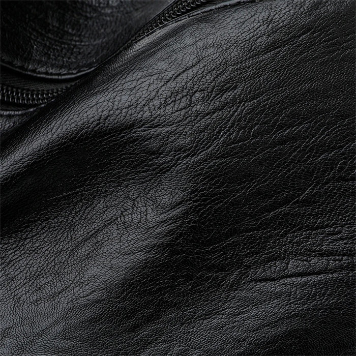 CZARNA TOREBKA CROSSBODY Warto™ - Wygoda i Funkcjonalność 24/7. Must-Have w Miejskiej Garderobie